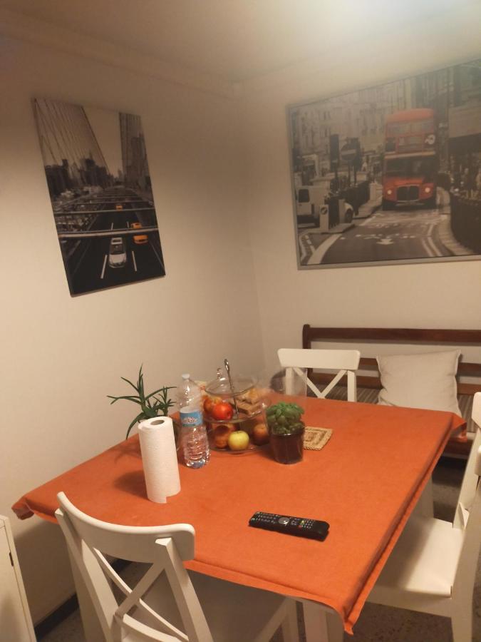 B & B Via Borgo Di San Pietro โบโลญญา ภายนอก รูปภาพ